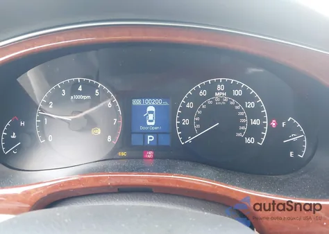 2012 Hyundai Genesis 3.8 z USA, uszkodzony, nr VIN KMHGC4DD9CU166391